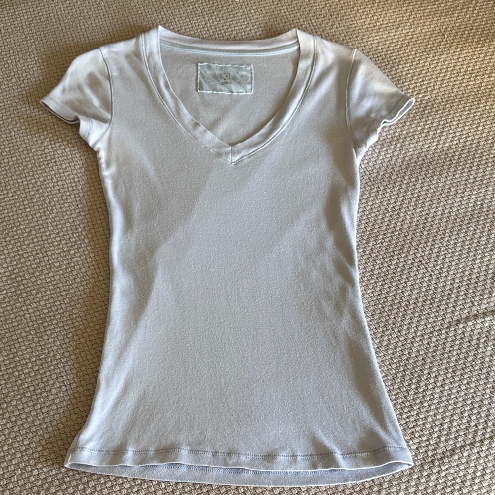 GAP Classic Light Blue V-Neck Short Sleeve Tee